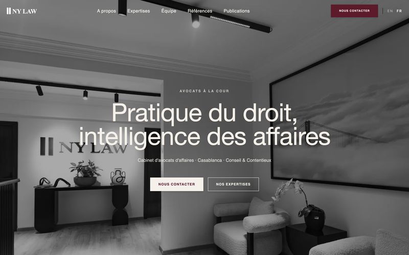 The Nylaw homepage: a black-and-white photo of the firm’s office under the headline “Pratique du droit, intelligence des affaires”, with a switch between English and French.